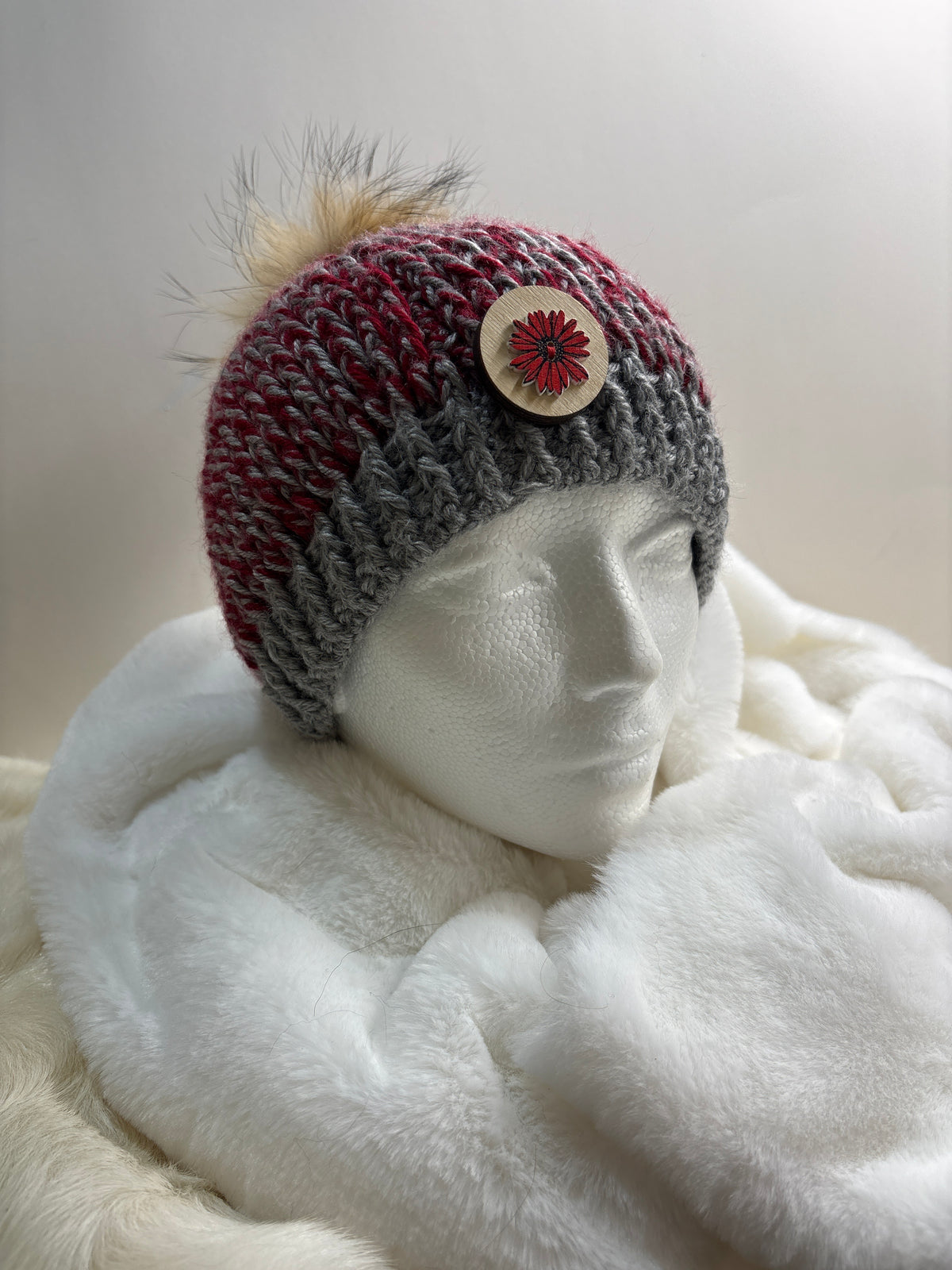 Tuque de laine, rouge et grise