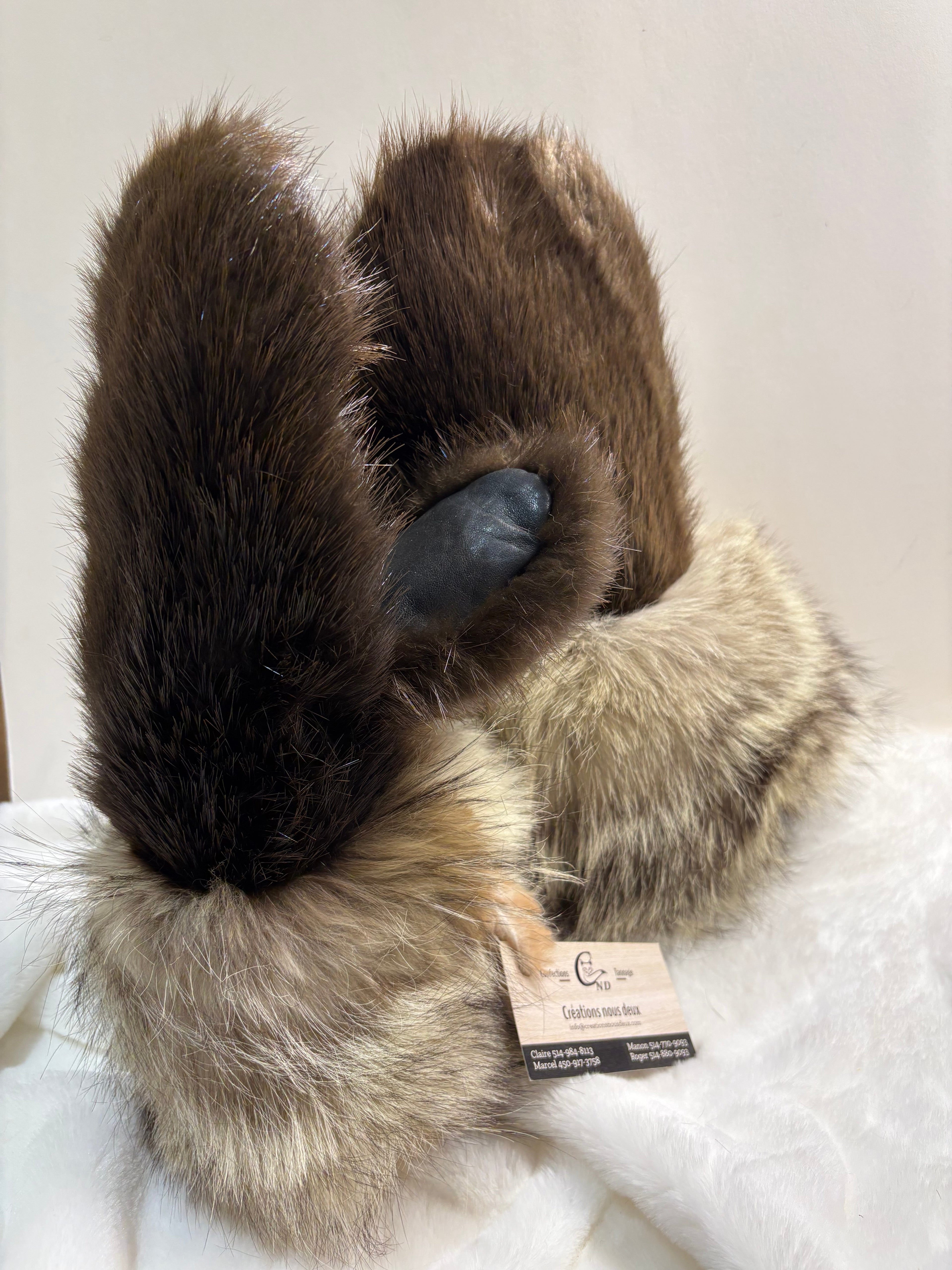 Mitaines de castor avec bande de coyote