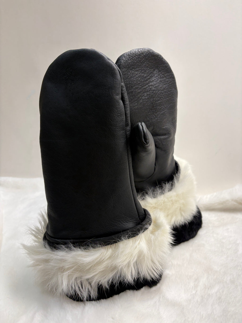Mitaines de cuir et lapin