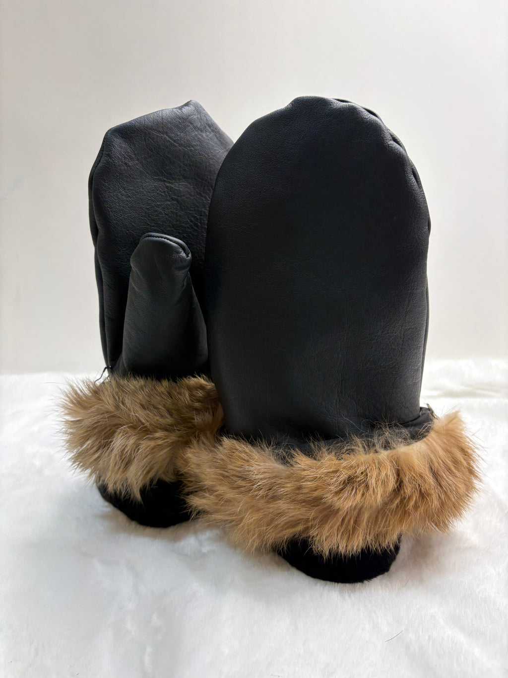 Mitaines de cuir et lapin