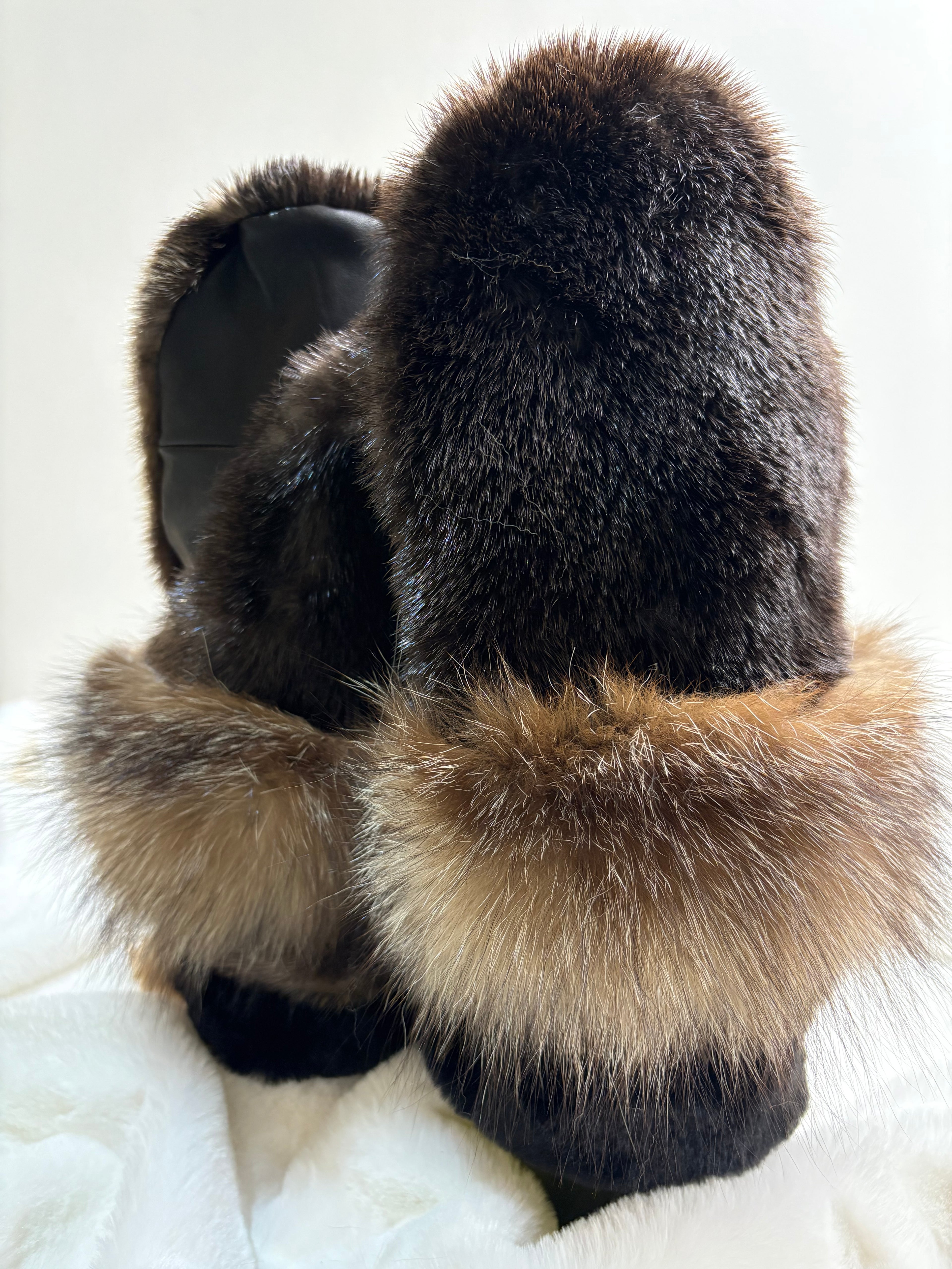 Mitaines de loutre et renard